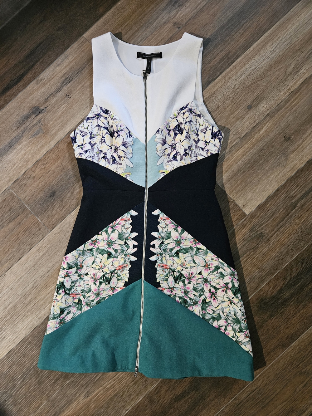 BCBGMaxAzria Colorblock Floral Midi Dress in White, Navy & Teal
